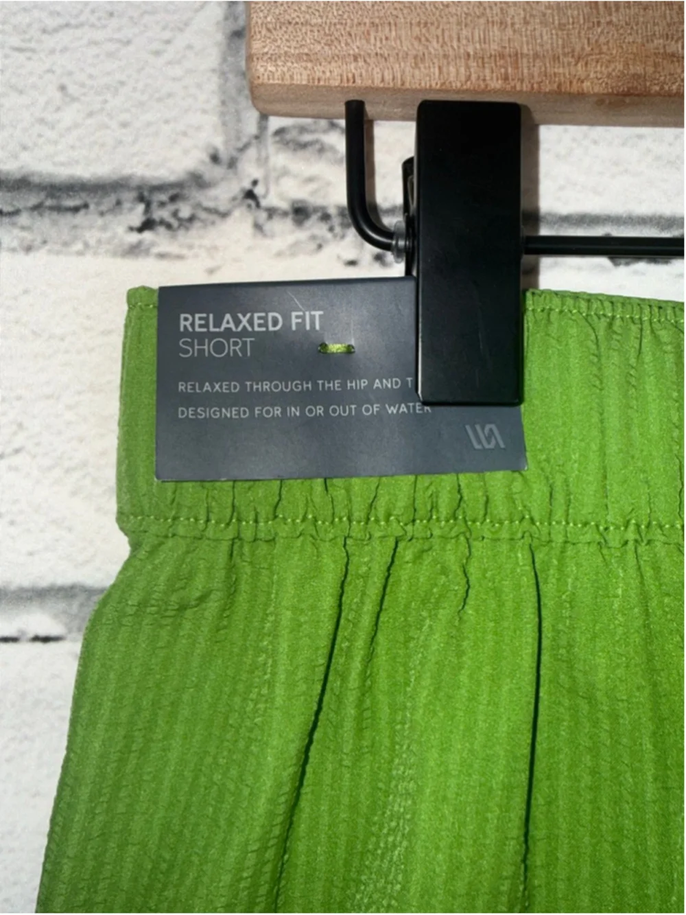 Men's VRST Shorts size Medium Green Seersucker Relaxed Fit Athletic 6’ inseam
